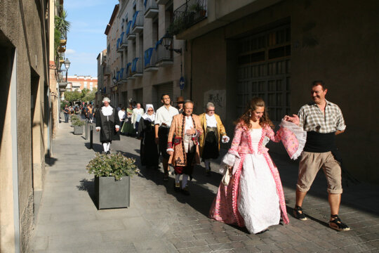 Els actors iniciant el ball