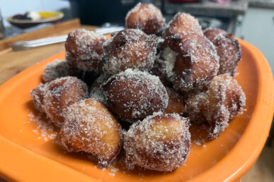 Els bunyols s'acostumen a ensucrar