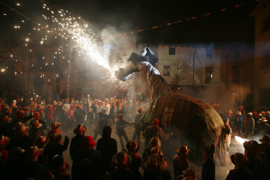 El Camell empaitant tothom