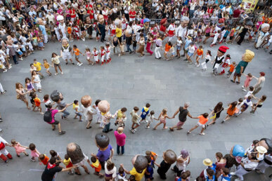 Els capgrossos ballant el primer dia de festa major. Foto: Ajuntament de Terrassa