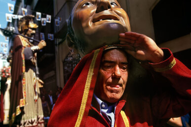 El portador aixeca el cap per respirar una mica