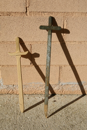 Dos dels sabres de fusta
