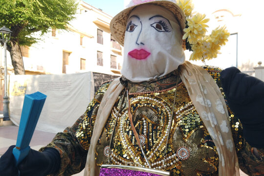 Una careta cobreix el rostre