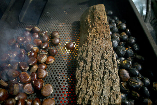 Castanyes torrant-se