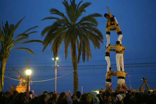Castells abans d'encendre el Dimoni