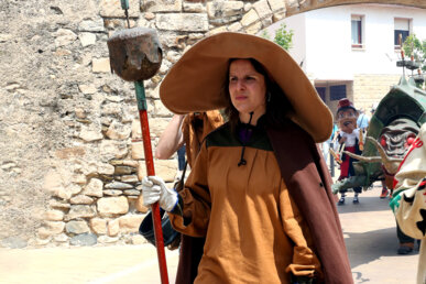 Una de les Grifolles amb el ceptrot-avellana