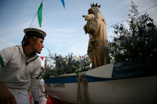 Mariner carregant la imatge