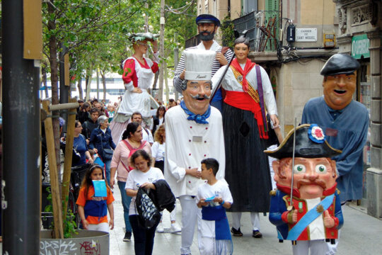 La familia gegantera de la Barceloneta. Foto: Gegants de la Barceloneta