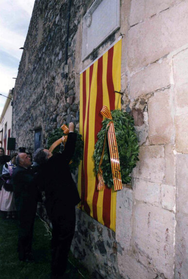 Corones honorífiques als que van defensar la ciutat