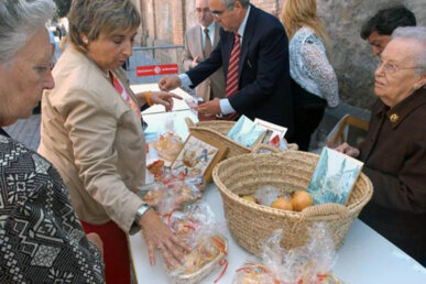 Parada de magranes. Foto: Federació Associacions Entitats Comissions Hostafrancs
