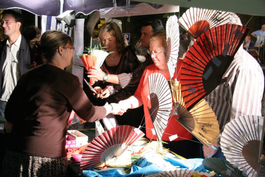 Venda de Rams pel ballEl ball de rams d'Hostafrancs va ser recuperat el 1995. Foto: Esbart Ciutat Comtal