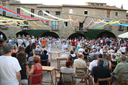 Ballada de sardanes. Foto: Comissió de Festes de Monells