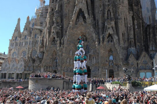 Exhibició castellera als peus de la Sagrada Família. Foto: Ajuntament de Barcelona