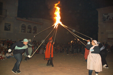 Ball de Gitanes amb foc (2009). Foto: Ramon Saumell