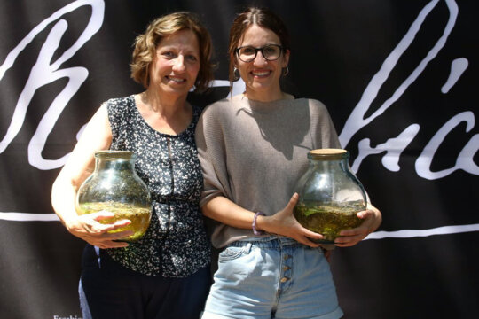 Dues participants al concurs de ratafies