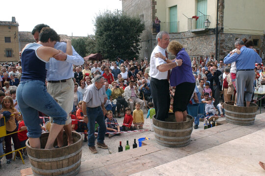 Trepitjada popular de raïm als cups