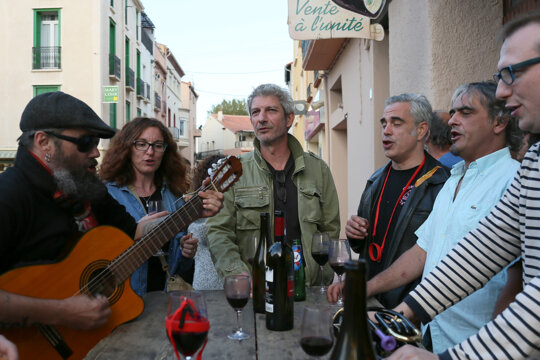 Cants improvisats pels carrers