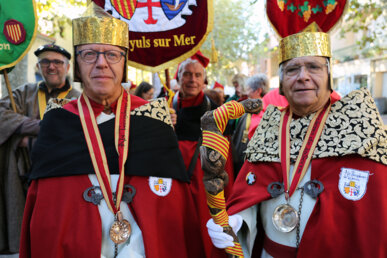 Membres d'una confraria bàquica
