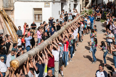 Portant el xop a El Palomar. Foto: Carles Ibars