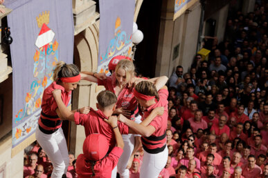 Inici d'un castell de la Colla Joves. Foto: Pere Toda