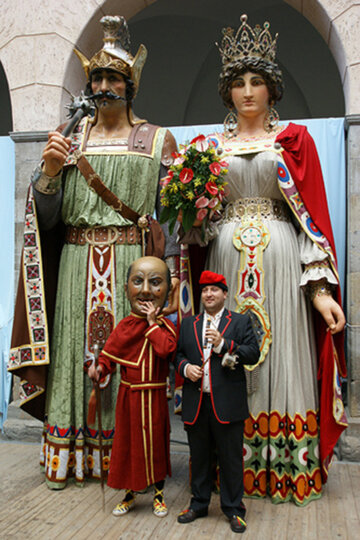 Els gegants amb el cap de lligamosques i el flabiolaire