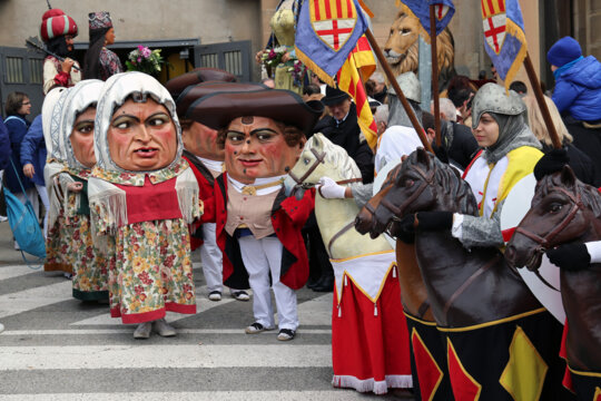 Sortida de la imatgeria festiva manresana