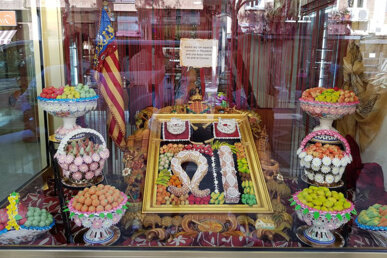 Els dolços en un aparador