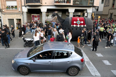 Cercavila cap a la plaça del Vi