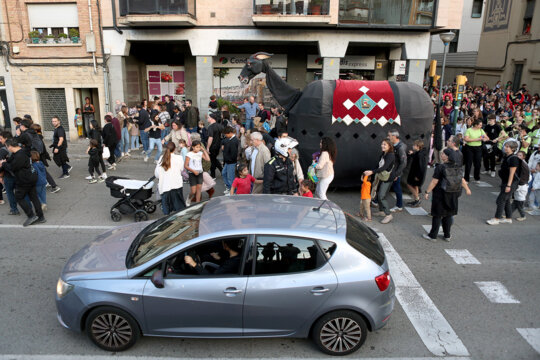 Cercavila cap a la plaça del Vi