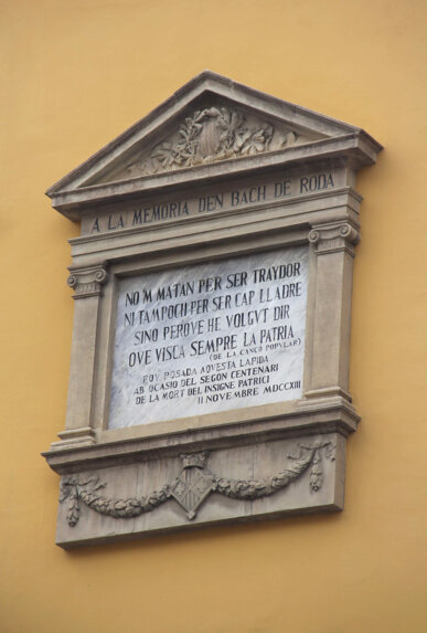 Placa en record a Bac de Roca. Forto: Endrets.cat