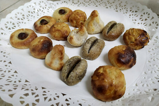 Plata amb varietat de panellets casolans. Foto: Manel Carrera