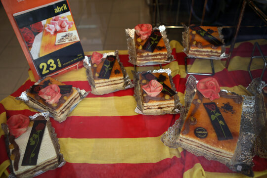 Aparador amb senyera i els dolços llibres