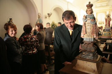 Just abans d'iniciar-se la concorreguda processó