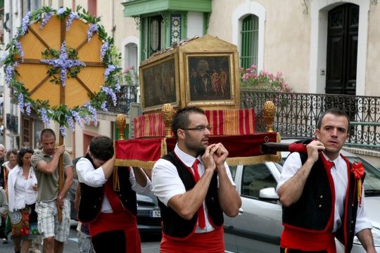 Processó amb la Rodella i l'urna