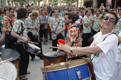 Cercavila amb percussions