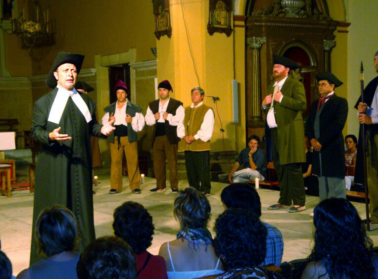 Representació del Ball de la Santa Creu a la Riera de Gaià