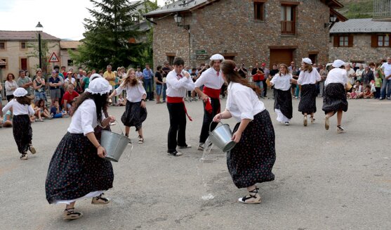Festa Major i Ball de les Rentadores de Riu de Cerdanya