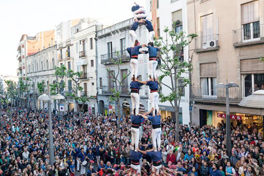 Actuació castellera dels Capgrossos de Mataró. Foto: Institut Municipal d'Acció Cultural