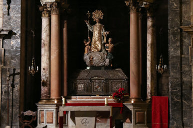 Altar de la Capella de Sant Narcís (Església de Sant Feliu de Girona). Foto: Manel Carrera