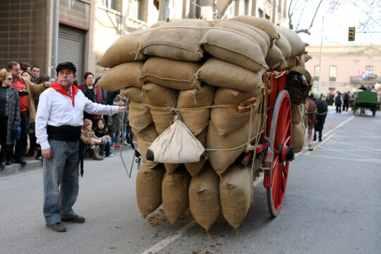 Carro carregat amb sacs
