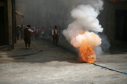 El foc avançant